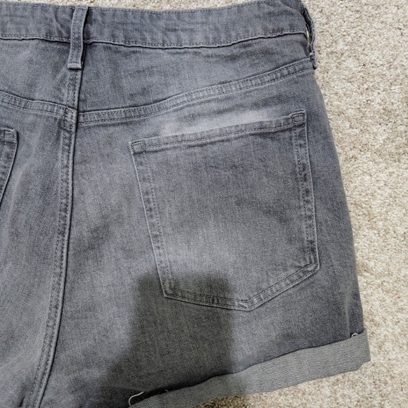 Old Navy O.G. short high rise. grey jean denim shorts - Picture 8 of 8